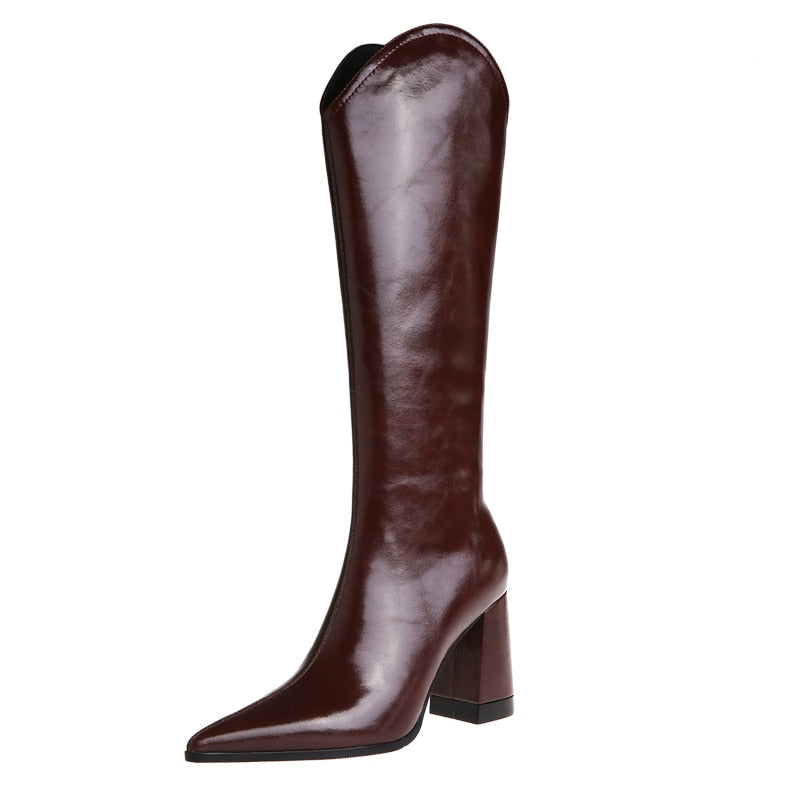 Botas altas clásicas hasta la rodilla con tacon medio y punta en v color negro, cafe y blanco